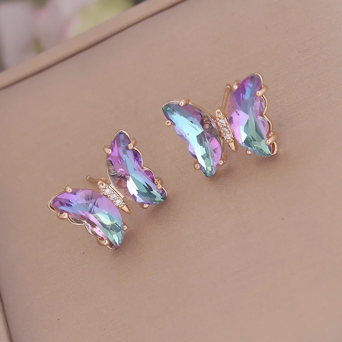 Highly Rated Korean Style Lightweight Gradient Butterfly Stud Earring With S925 Silver Needle for All-Day Comfort