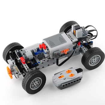 DIYmall 4WD MOC Building Blocks RC Car Chassis Model M Motor AA Battery Case Remote Control Educational Kit For Children and Kid