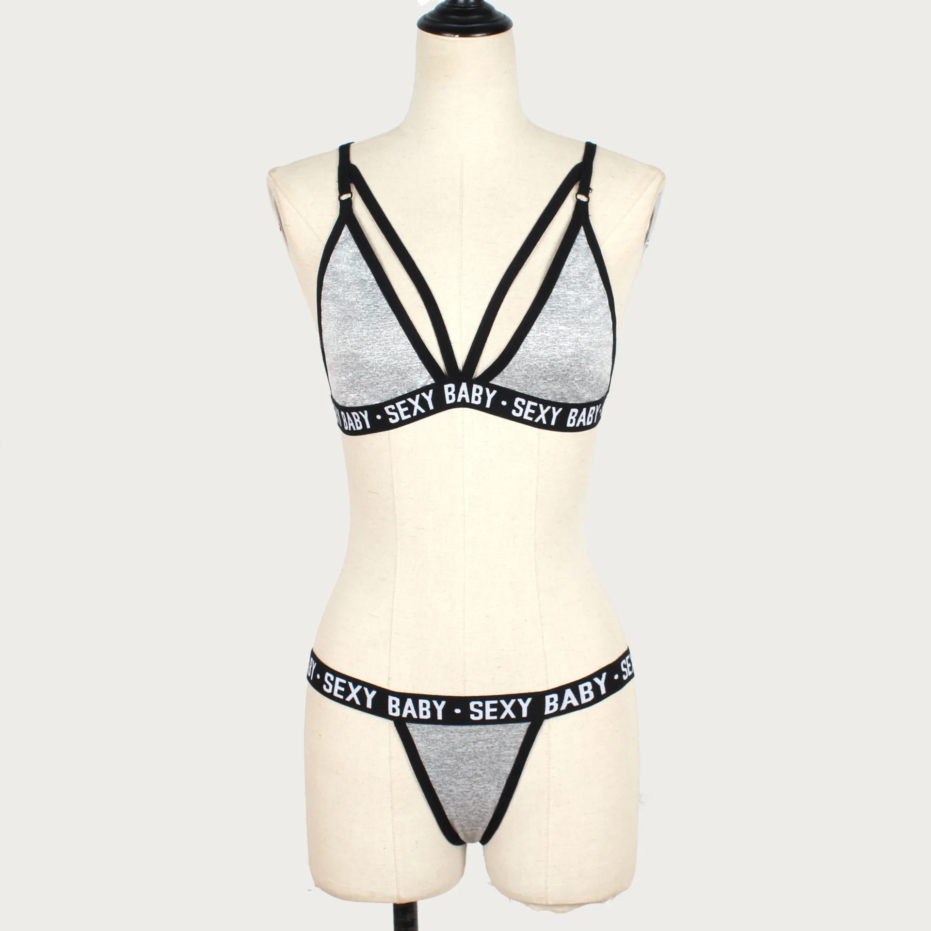 Young Girl Sexy Bra and Brief Sets Cute Bra and Panties Woman Bag Quantity Lingerie Hot Style_voghion.com