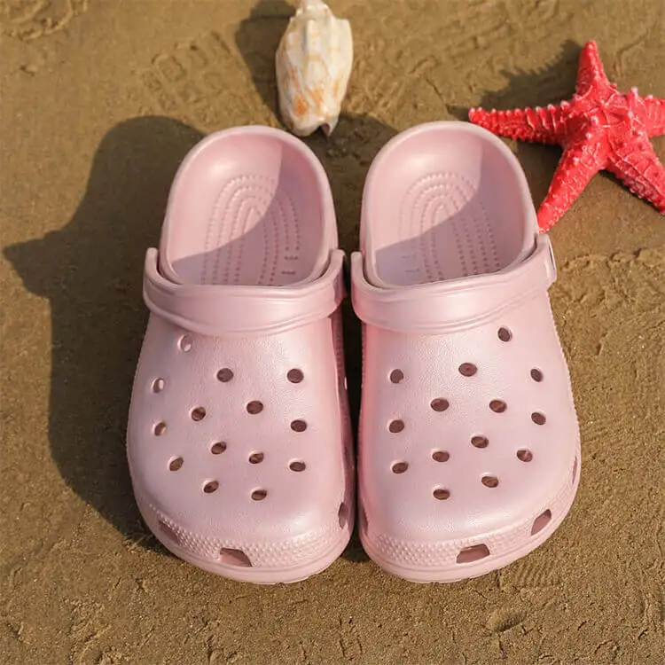 Hole-Sandals-Details_10.jpg