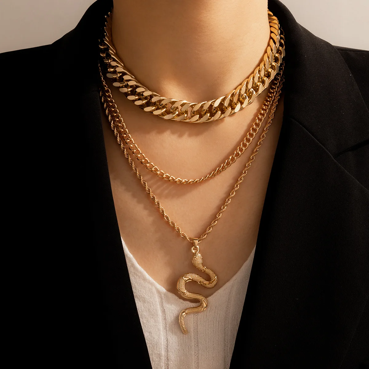 Retro Multilayer Snake Pendant Chain 