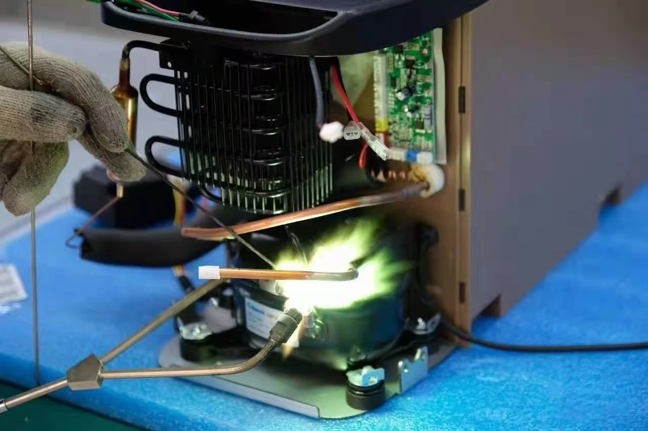 Portable Ice Cube Maker 12v 24v Ac/dc Ice Maker Machines Bullet Shape Use For Home And Outside