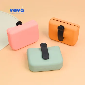 Yoyo Pet Supplier Dog Treat Pouch Portable Walking Eco Friendly Silicone Dog Treat Bag For Leash With Waist Clip