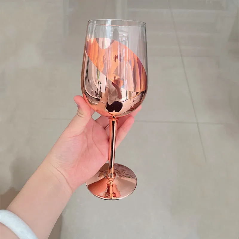 Elegant Matte Gold Wine Glasses - Perfect for Decor & Gifts