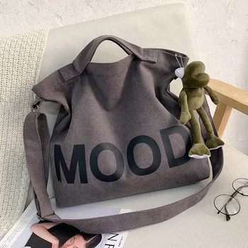 Korean And Japanese style vintage outdoor canvas crossbody canvas sling bag with zipper made in china for clothes and book