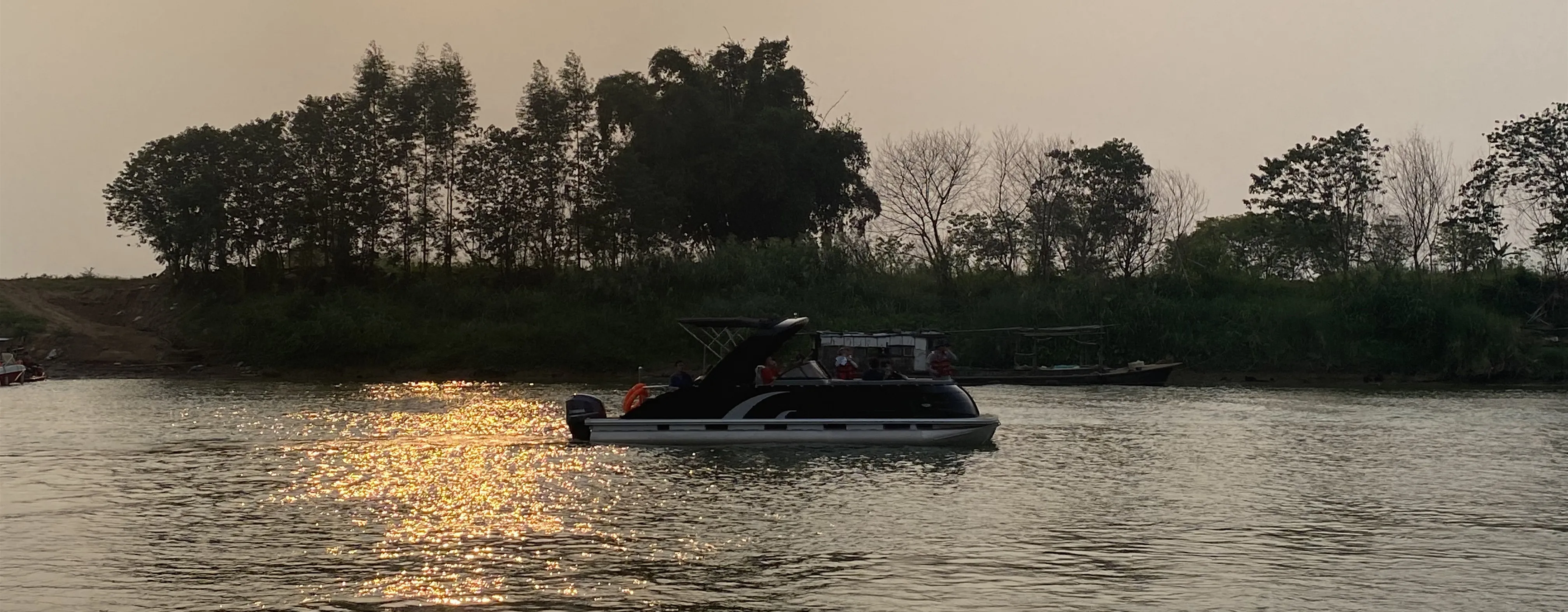 New Fashion Fiberglass Tender Fishing Boat Luxury Nice Pontoon Boat For