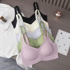 Soft-supported Seamless Underwear Bra with One Chest Without Steel Ring Gathers to Prevent Sagging, Breathable and Comfortable.