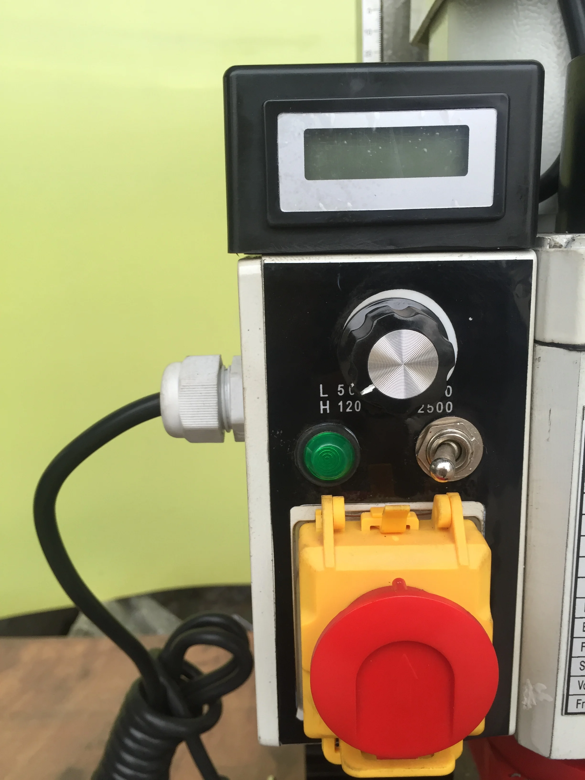 Mini Variable Speed Milling Machine XJ9512 - 16mm Drilling