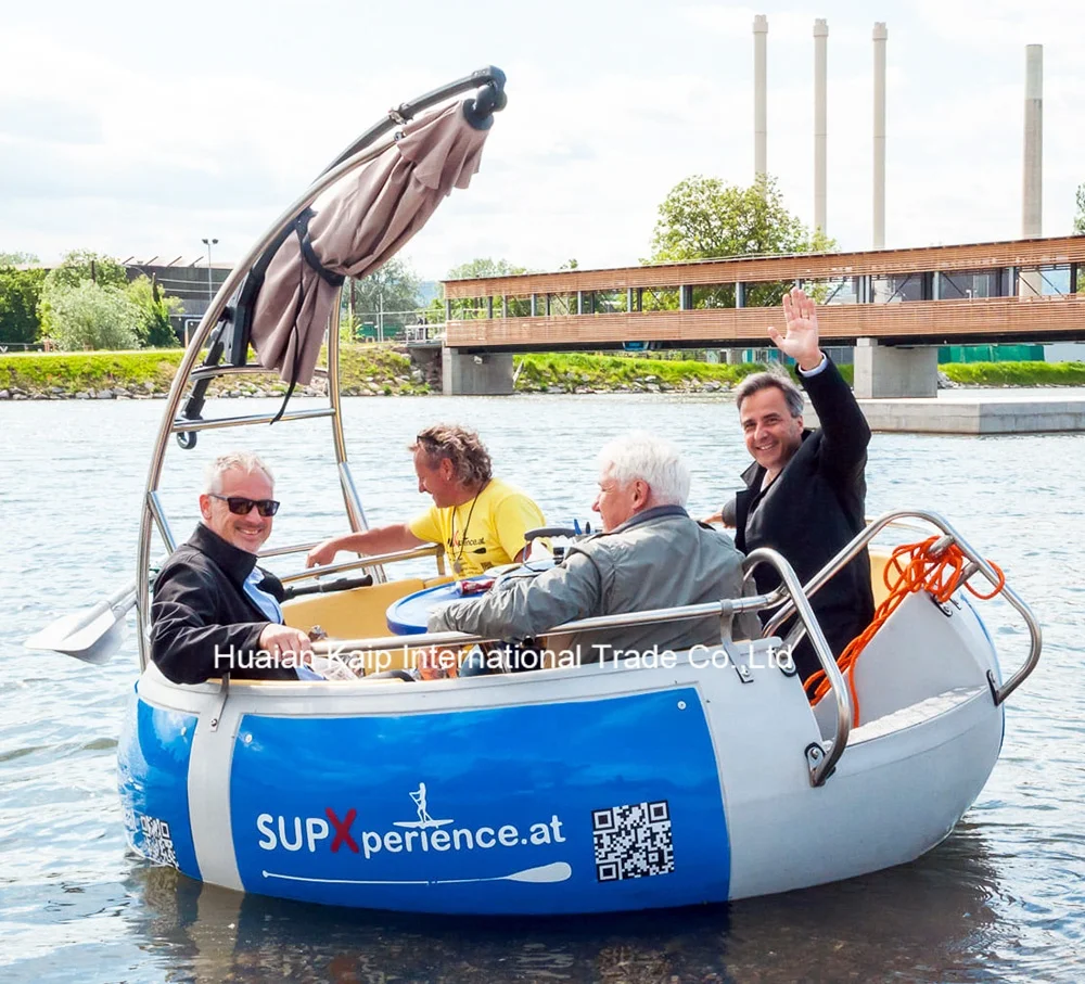 Small Plastic Electric Pontoon Boat Kids and Adult Electric Bumper Boat Electric Motor Bbq Donut Boat