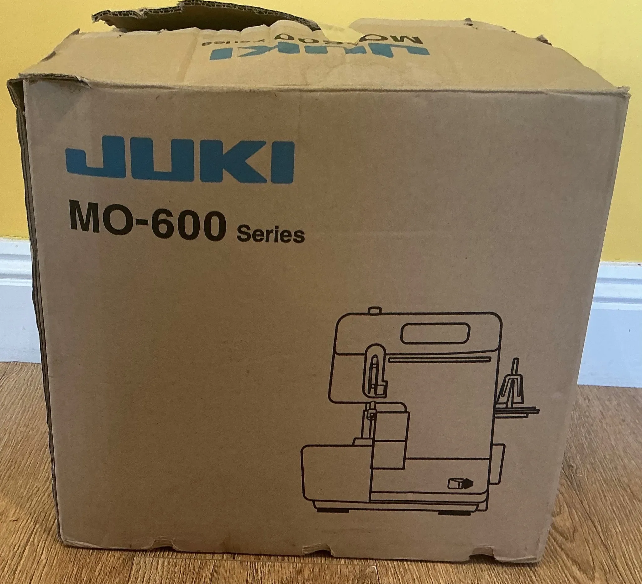 MO-644D Heavy Duty 4 Thread Overlock Household Sewing Machine