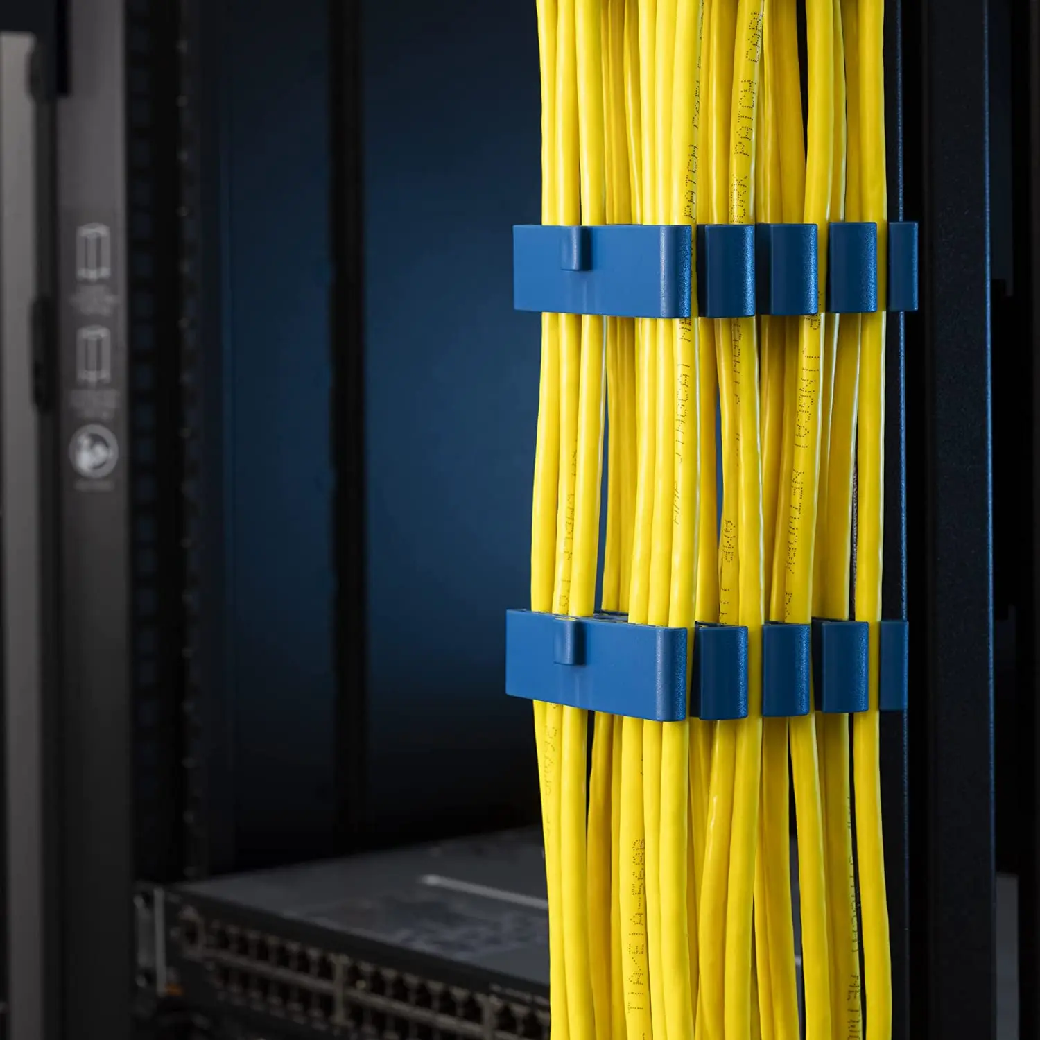 Органайзер кабельный гребень для серверных и машинных залов 24 комплект организации сетевого кабеля