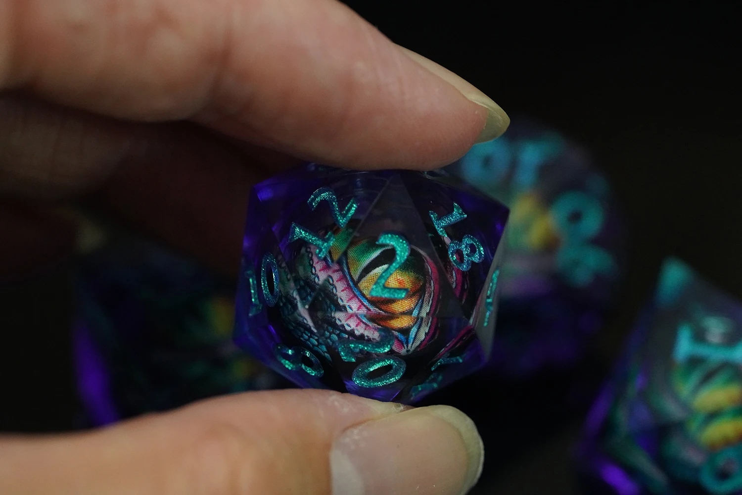 Yushun Custom DND Dice Set Blue Resin Dice with Flash Dust Number for Board Game factory