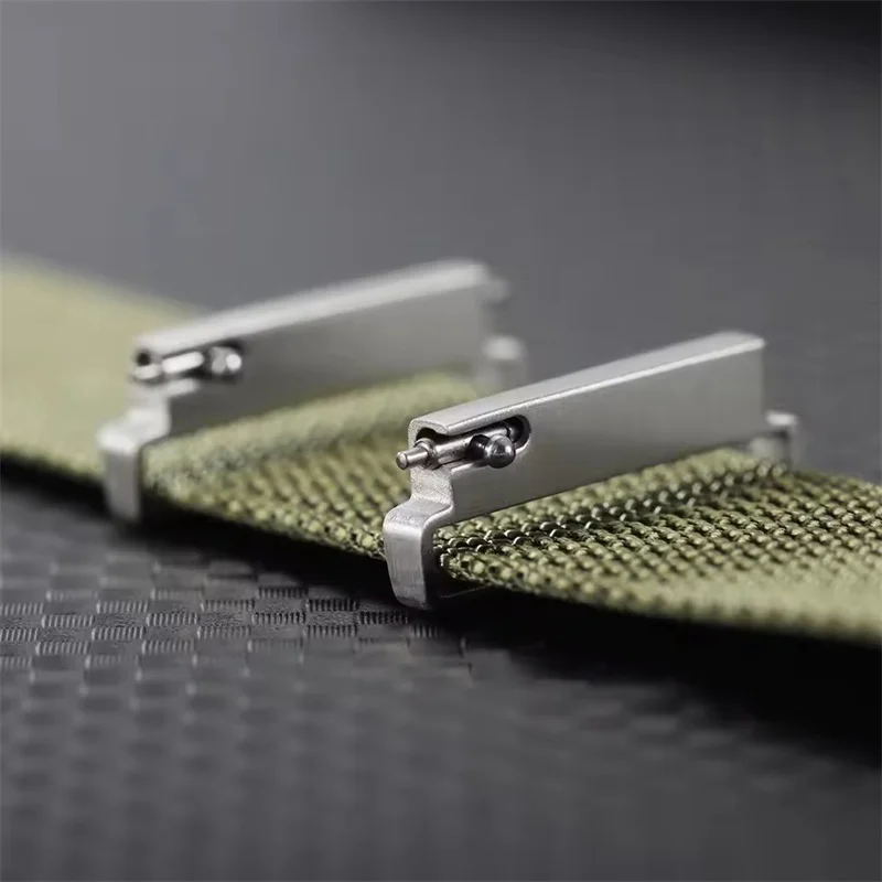 Bracelet De Montre En Métal Magnétique À Libération Rapide - 22 Mm, 38
