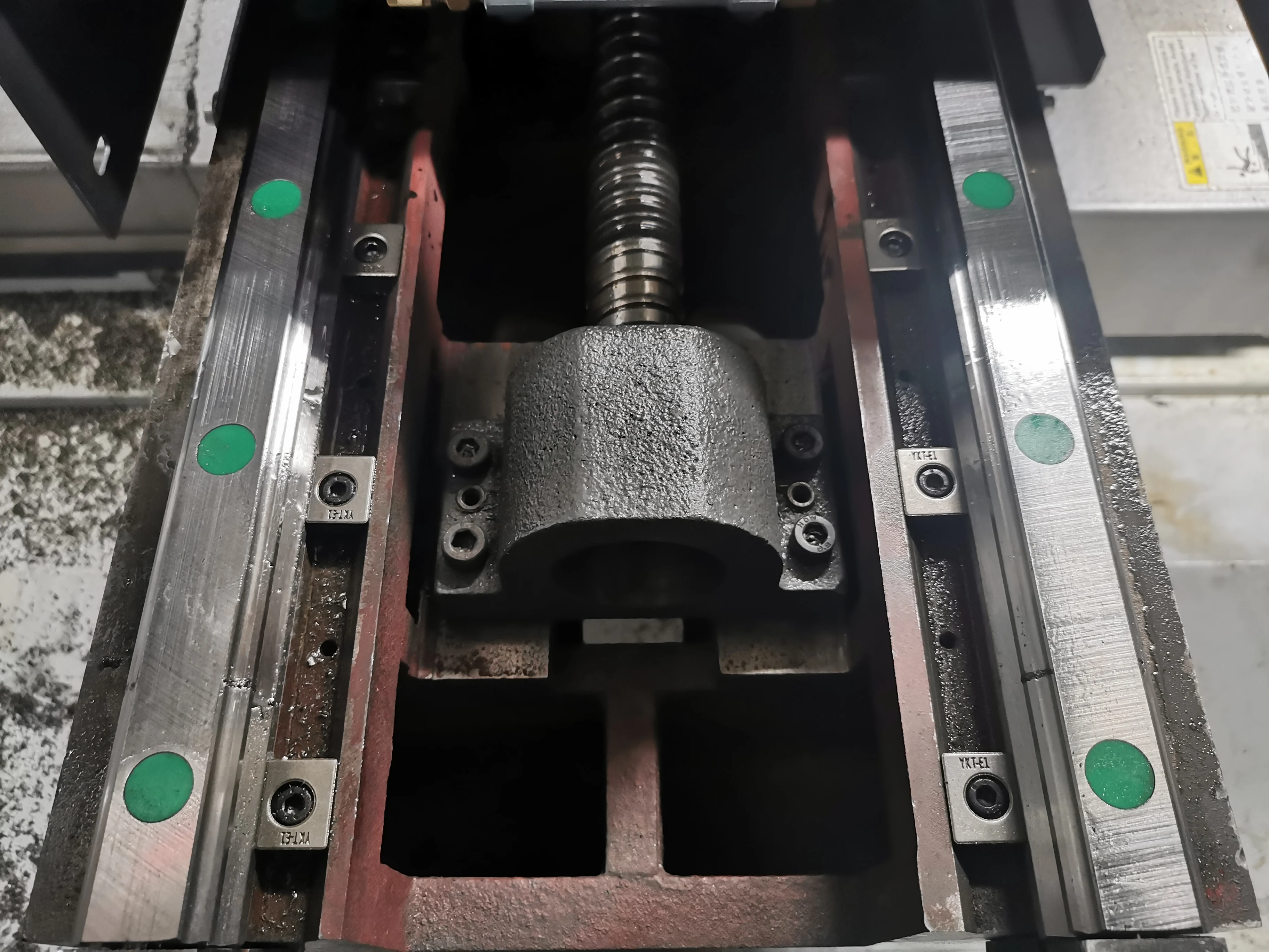 High Quality Cnc Milling Center VMC600L Small Vertical Machining Center Milling Machine with CE