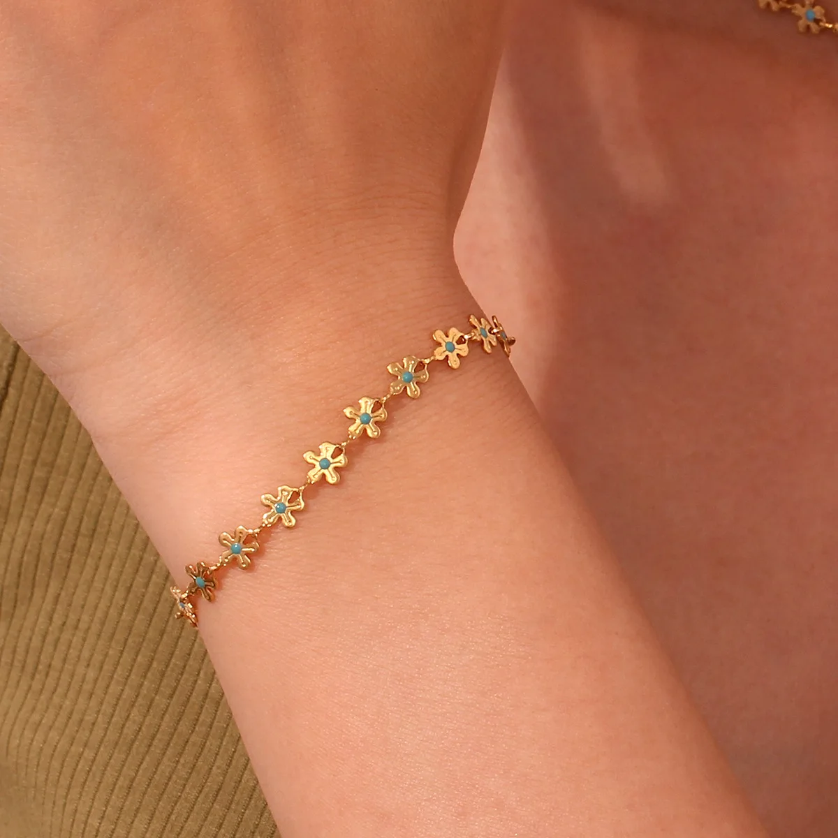 Gold Plated Flower Necklace & Bracelet Set