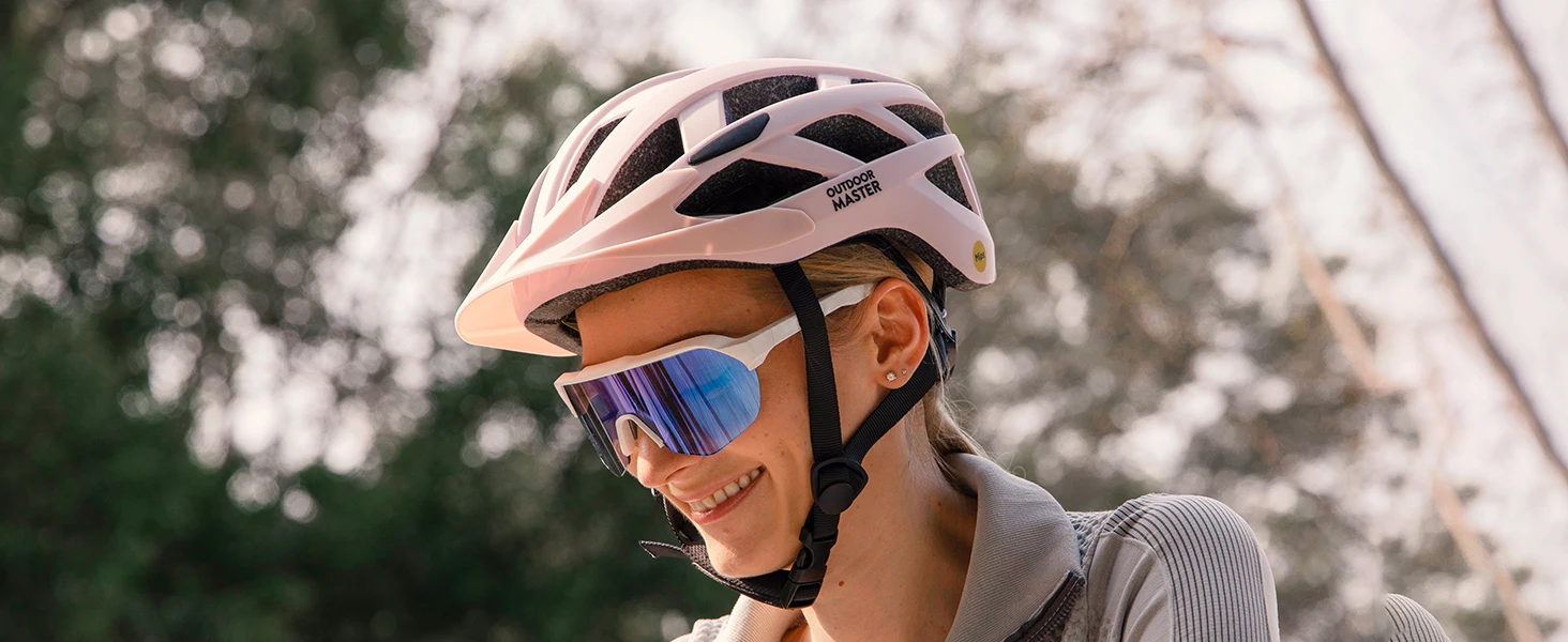 cycling helmet (7).jpg