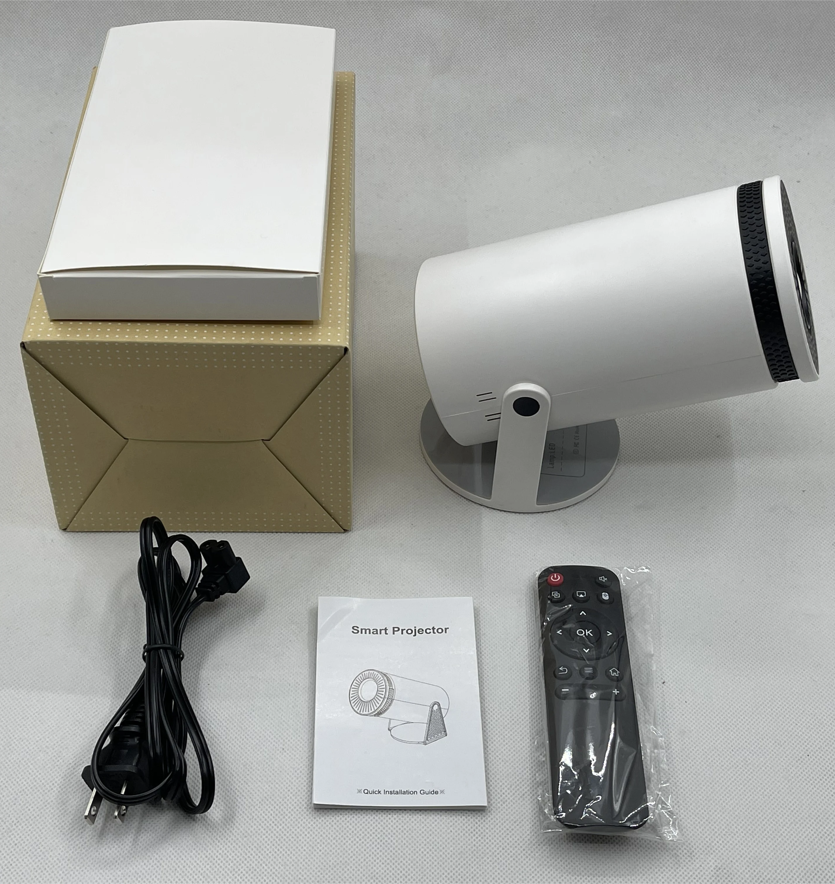 その他 加工食品 2024 New Super HD5G Smart Projector Salange 2024 Hot Hy300pro Projectors - Smart, Portable, and