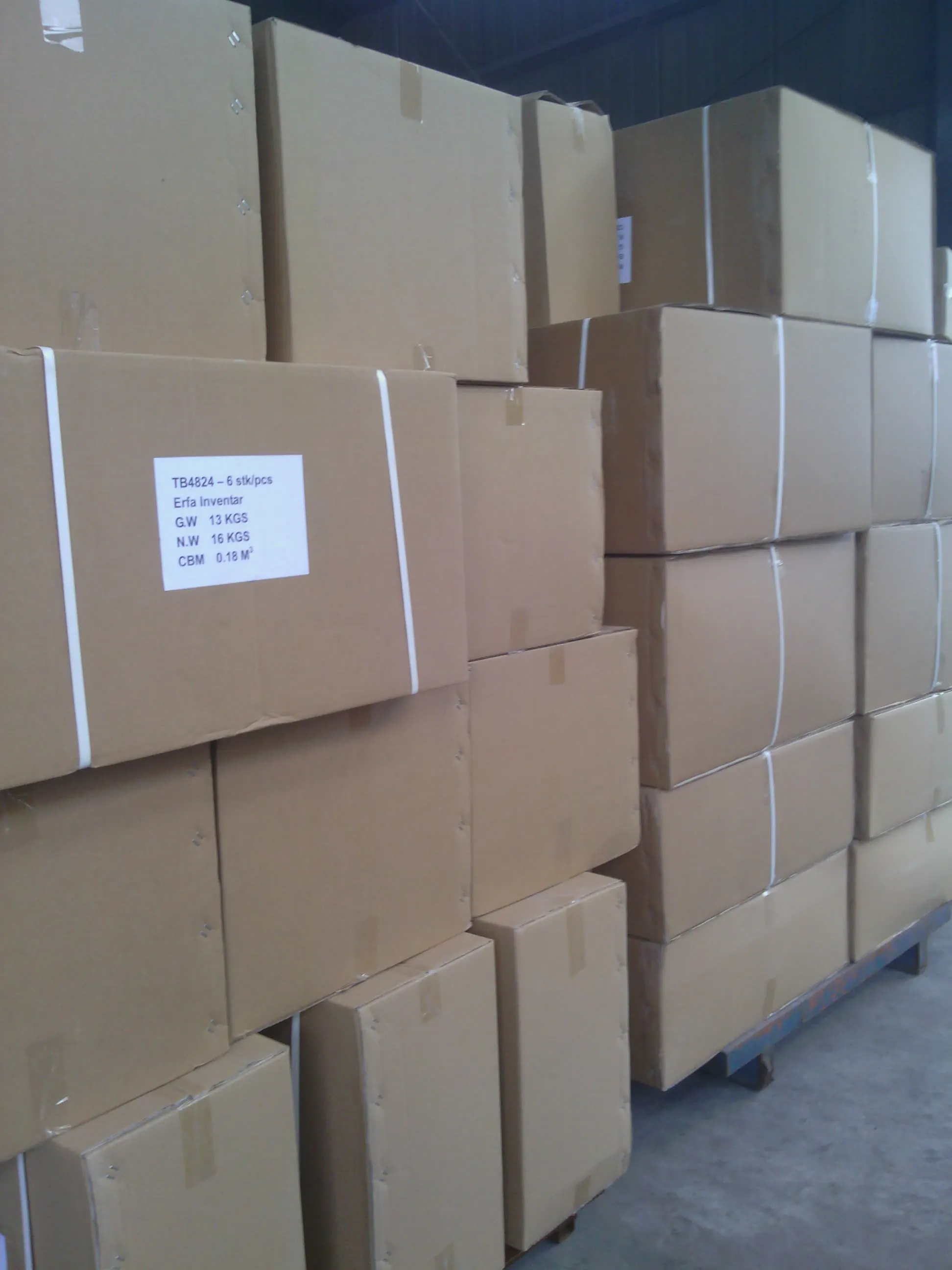 Plastic  bin (130)