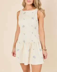 Simple Design Women's O-Neck Floral Embroidery Mini Dress