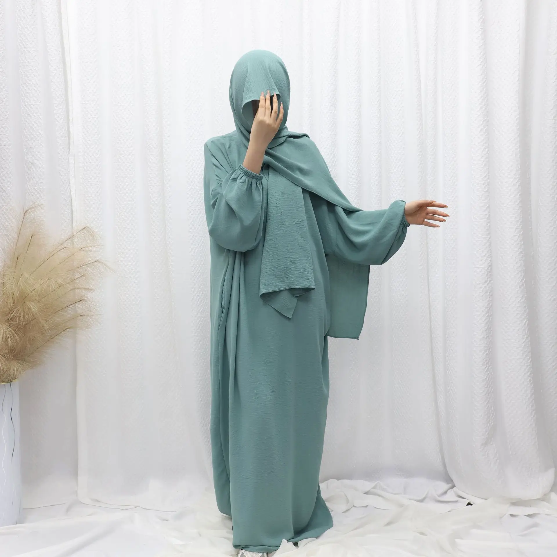 Wholesale New Style Luxury Linen Mukena Abaya Women 2pcs Muslim Prayer  Dress with Hijab Dubai Modest for for Travel Spring