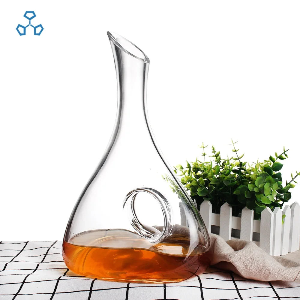 Modern Western-Style Glass Wine Dispenser Snail-Shaped Crystal Decanter with Transparent Slant Mouth Quick Red Wine Set