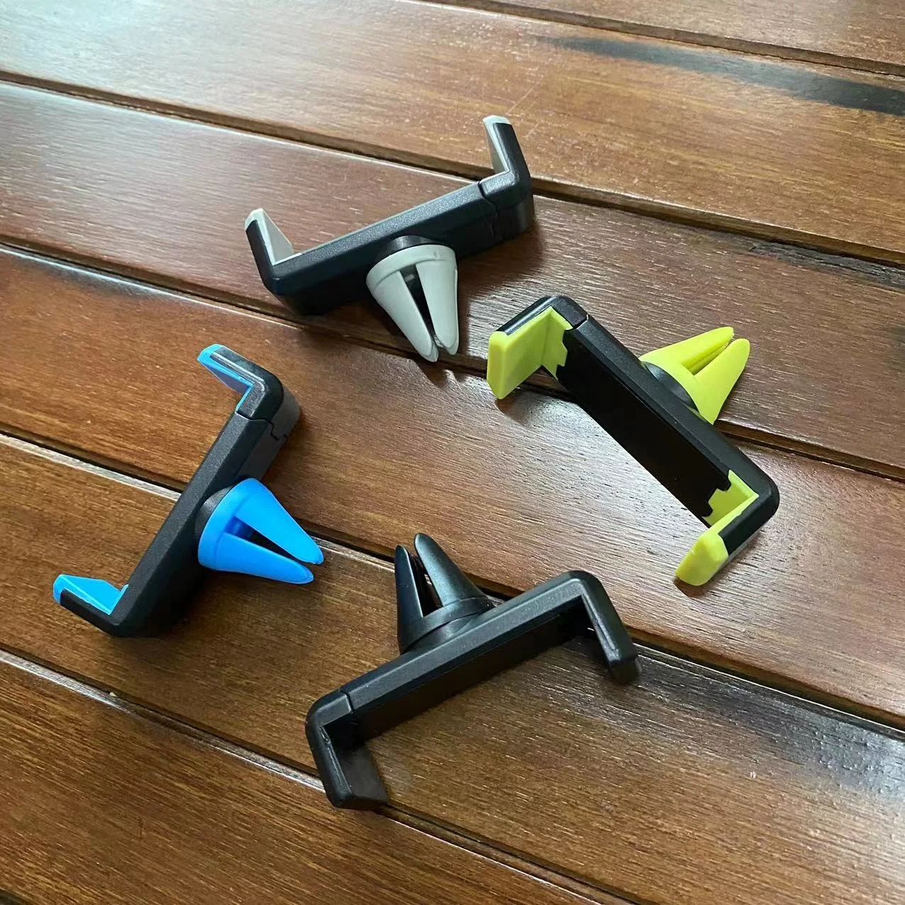 Универсальный автомобильный держатель для телефона cantell с креплением на решетку