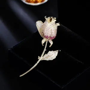 High-End Women's Red Maple Leaf Silver Plated Crystal Brooch Elegant Luxury Party Wedding Engagement Gift for Children