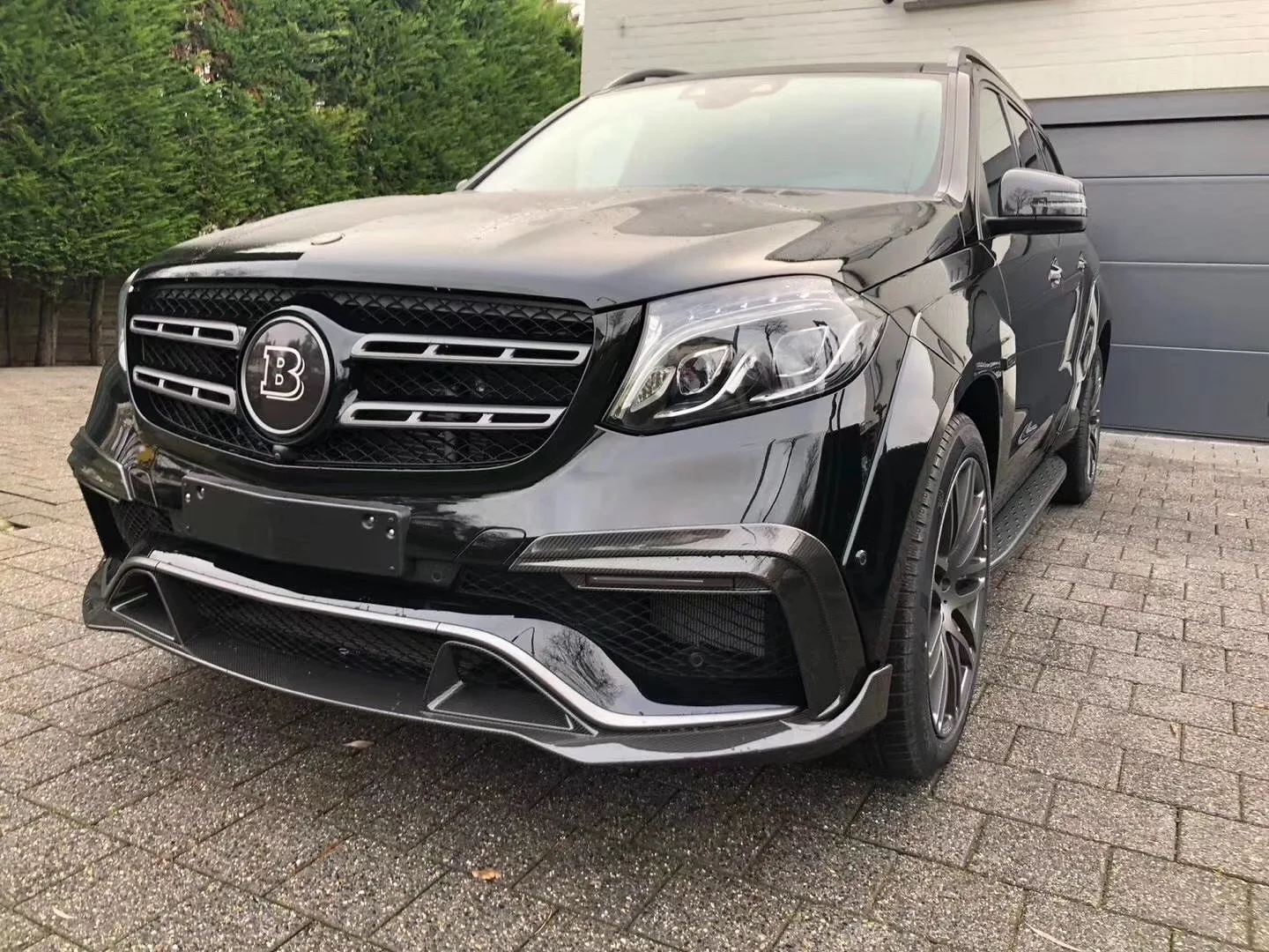 BS Style Carbon Fiber Body Kit Is Suitable for Mercedes Benz GLS63 AMG X166 Bumper Carbon Fiber Front Lip Rear Diffuser Vent