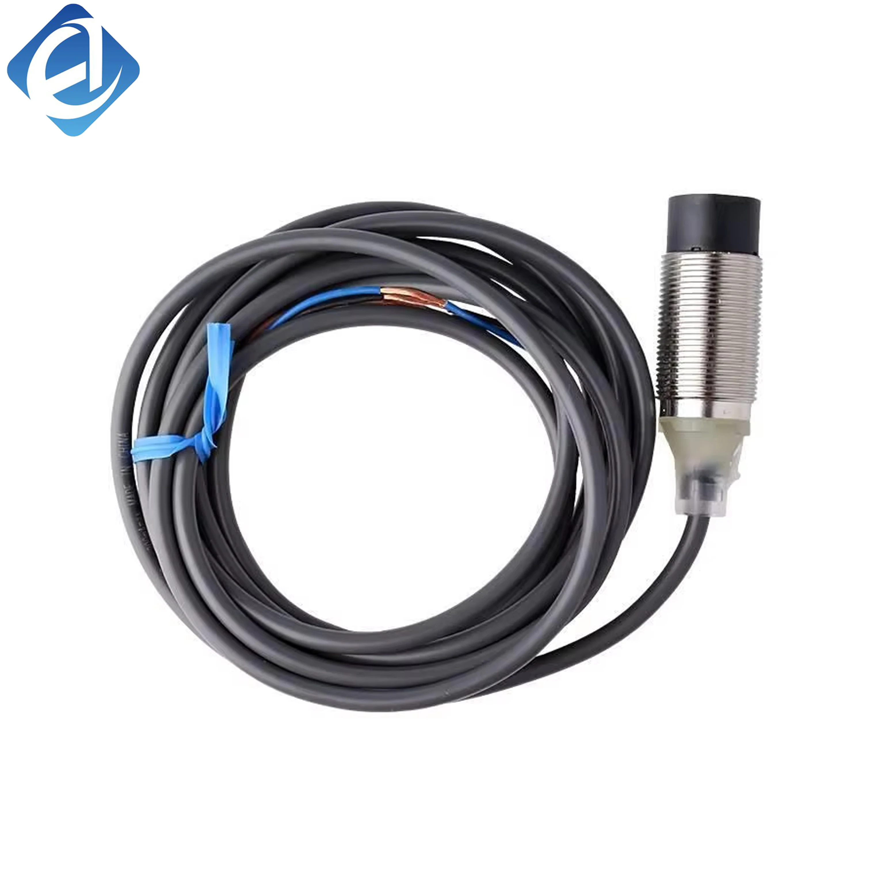 New Original Omron E2E series inductive proximity sensor. With 2mm sensing distance and M12 connector, it has high sensitivity and stable metal detection performance. Widely used in precision mechanical positioning, limit detection and compact industrial 