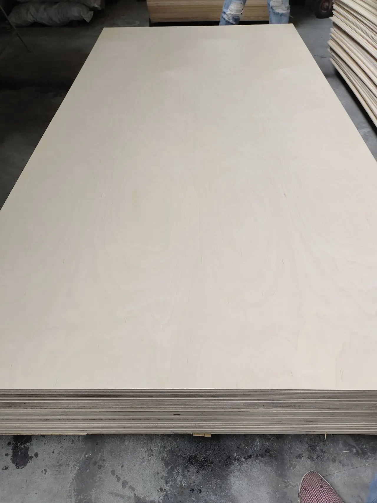 Linyi Full Birch Plywood Sheet 4x8 18mm Poplar Okoume Marine Pine ...