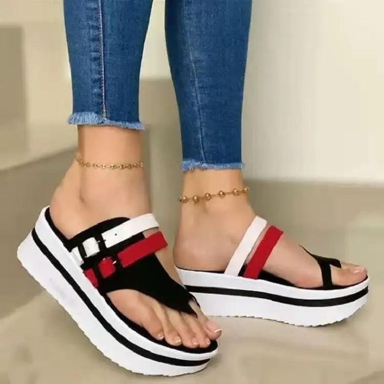 Sandalias De Plataforma Para Mujer,Chanclas Con Hebillas A La Moda,Para  Exteriores - Buy Plataforma De Mujeres Zapatillas Zapatillas Para Las  Mujeres El Último Diseño 2021 Sandalias,Las Mujeres Zapatillas Mujer  Zapatillas Flip Flop