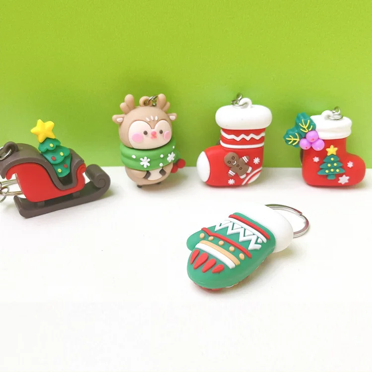 New design bulk Christmas cute rubber 3D plastic keychains wholesale soft PVC keychain factory