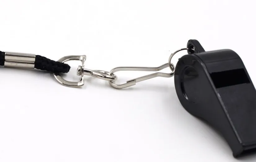 звук свистка судьи