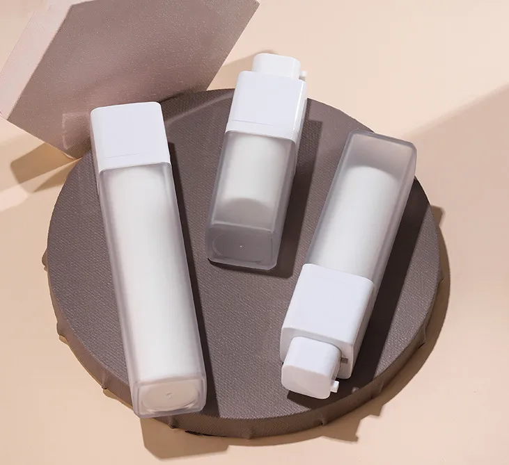 Plastic Acrylic Serum Lotion Twist up Airless Bottles Square Refillable Airless Pump Bottle Cosmetic Containers 15ml 30ml 50ml