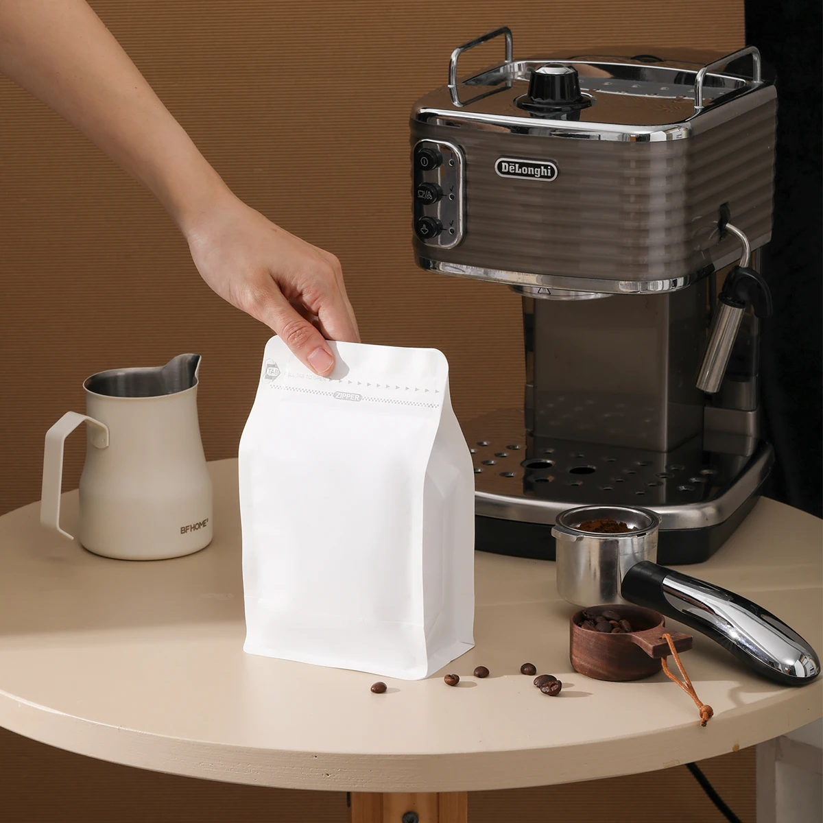 Resealable Biodegradable Recyclable Kraft Paper BRC Certified Matt White PE Plastic Square Bottom Zipper Bag Valve for Noodle details