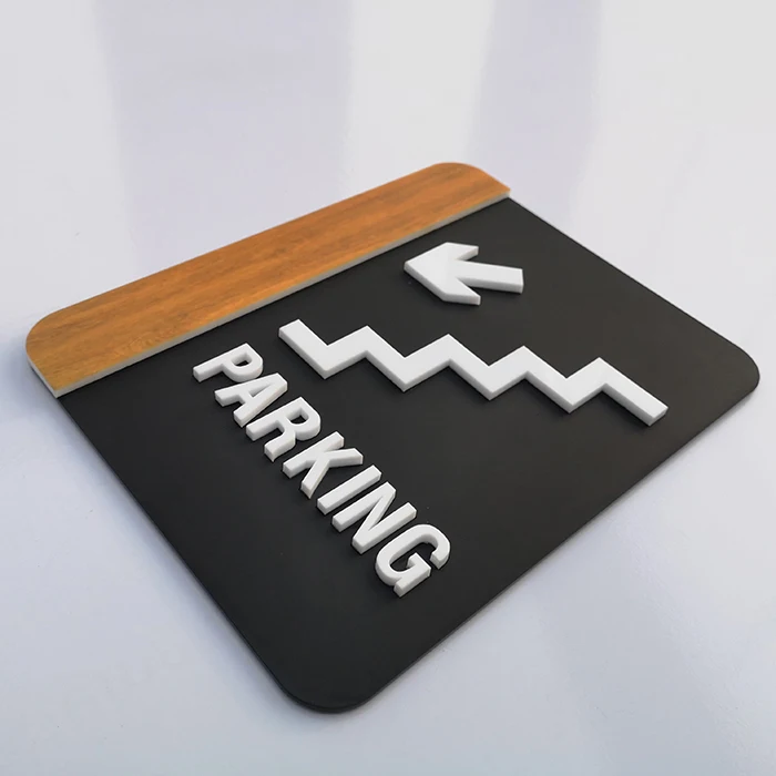 
 Изготовленный на заказ для автомобильных стоянок направлении знак доска для гостиницы  