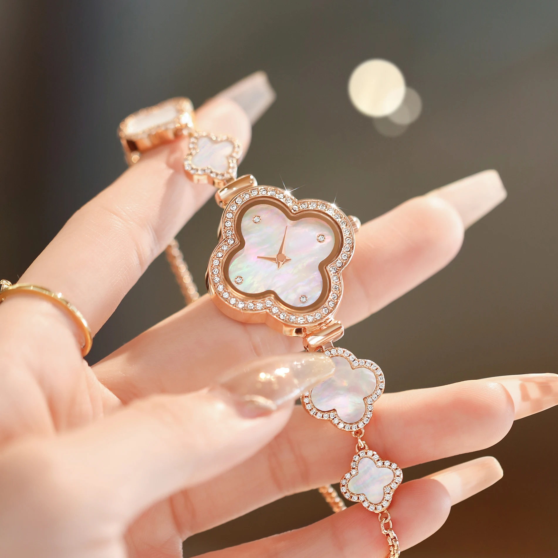 LUCKYFOX Women's Quartz Watch - Luxury Clover Design