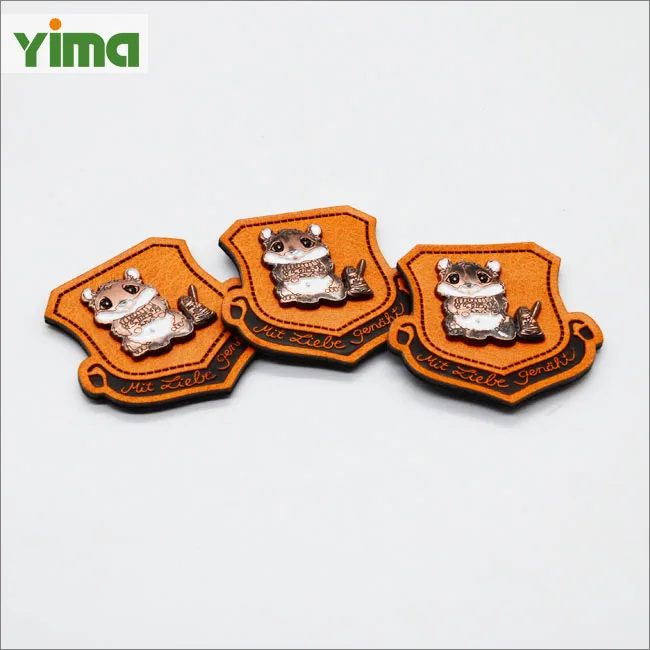 
Пользовательский логотип тисненые джинсы из натуральной кожи или ПВХ патч с металлом и этикеткой из ПУ для одежды 