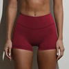 pantalones cortos rojos