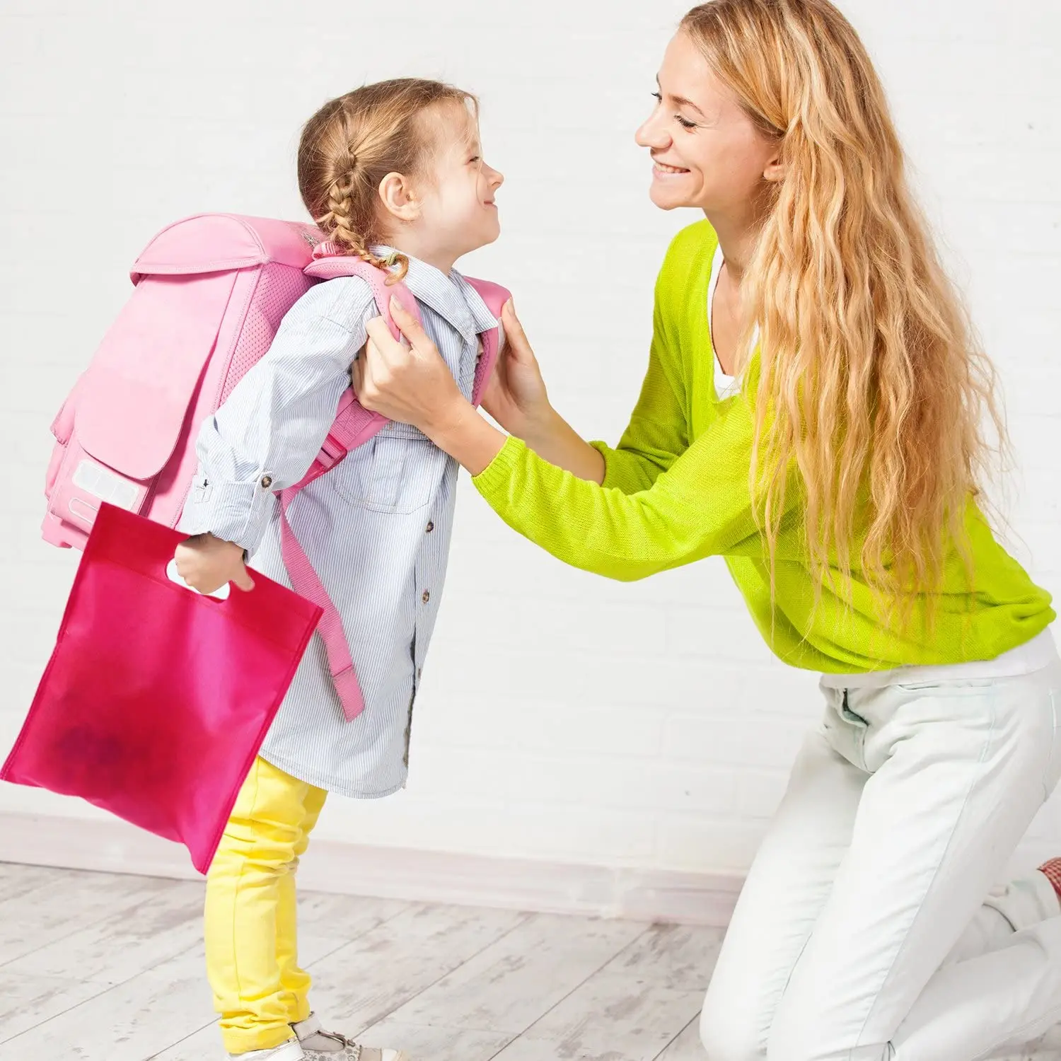 Non-woven Fabric Carry Shopping Bag Wholesale Professional Custom Eco-friendly Colorful Non Woven D-cut Bag manufacture