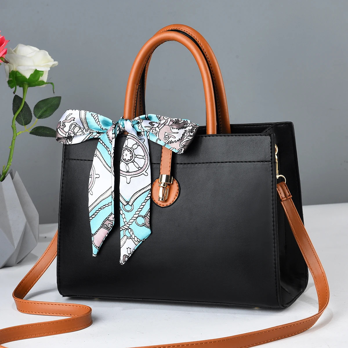 Fashion female bag V7324) The Atmosphere Stereotypic Fashion Female Bag Cross  main image 2