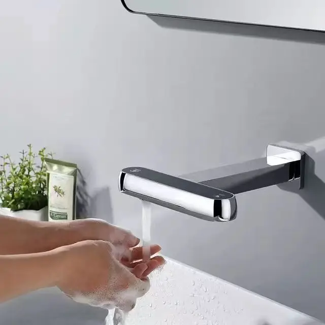 2024 New Design Brass Automatic Sensor Tap  Integrated Soap Dispenser 2 in 1 Washroom Basin Sink Smart Faucet manufacture