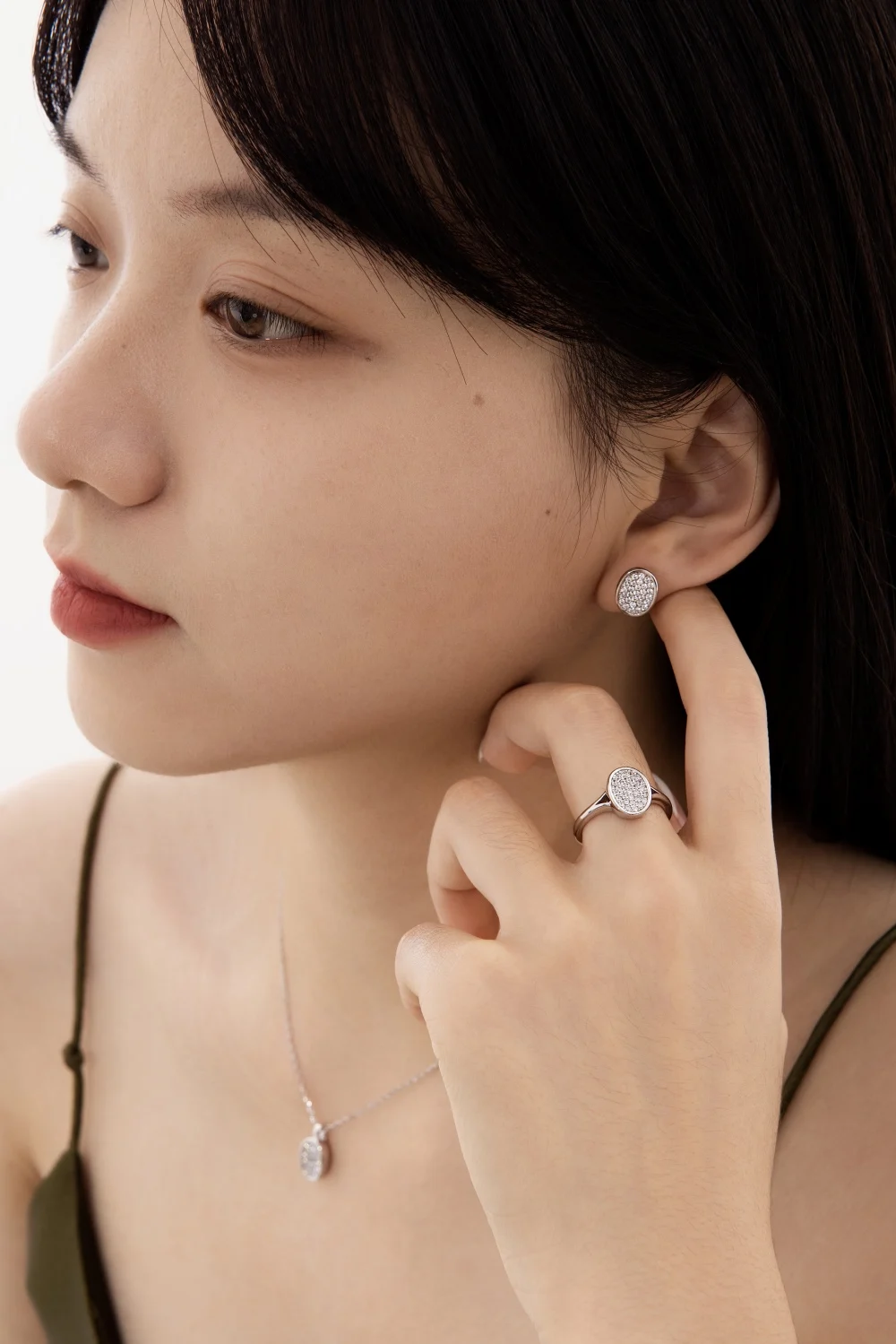KAKODIY Fashion Unique Design Exquisite 925 Sterling Silver Plated Rhodium Bean Shape 5A Cubic Zirconia Stud Earrings Daily Dress detail 2