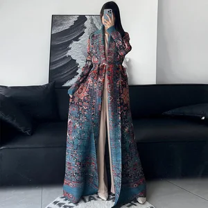 Factory Direct Sales Middle East Arab Printed Women Plus Size Robe Windbreaker Pleated Design Traditional Muslim Abaya