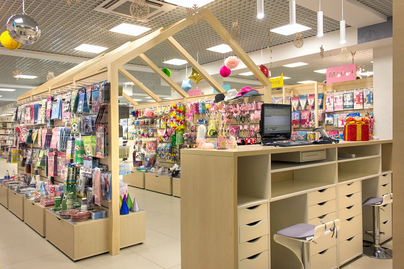 Custom Toy Store Showcase Collection Interior Design Custom Retail ...