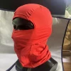 Rosso aderente di qualità superiore.