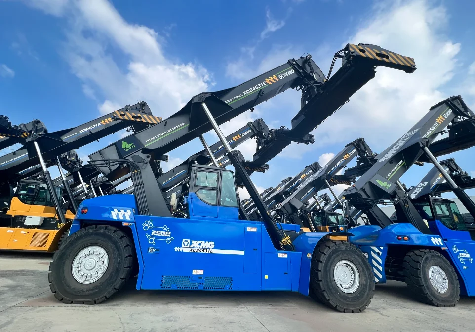 Diesel Container Logistics Machinery 45ton Reach Stacker Xcs4531k Used