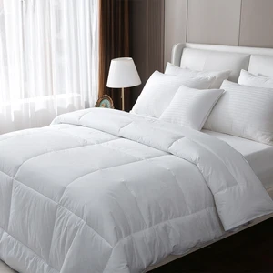 Custom Colors & Patterns Polyester Filling Cotton Shell Duvet for Home/Hotel Use