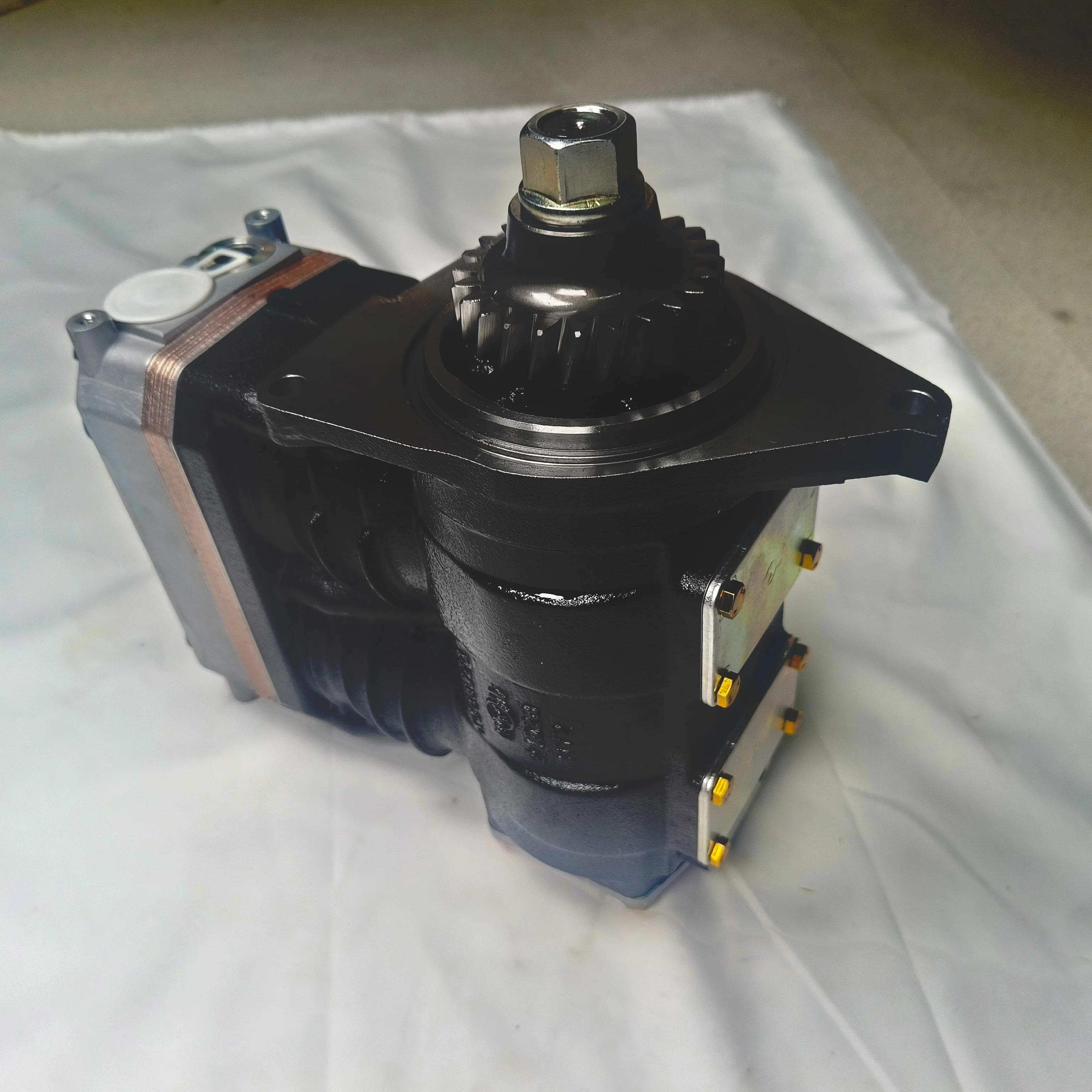 For ofweichai air pump compressor K007025 air compressor assembly 