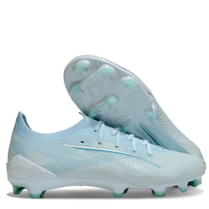 Grass Specific Football Shoes Are Suitable for Different Types of Fields